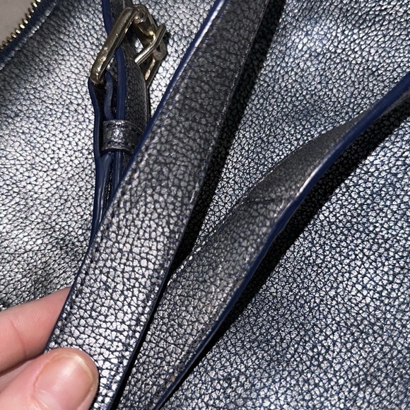 Cole Haan blue metallic leather crossbody adjustable strap gold accents cute 🥰 - Picture 7 of 13